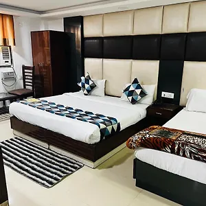 Отель Le Mount Plaza Near Igi Airport Delhi, Нью-Дели