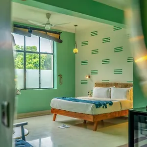 Hotel Minimalist One Hauz Khas Village, New Delhi